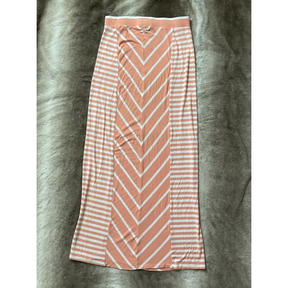 GUESS Maxi Skirt Coral and White Stripes Small - Picture 5 of 7